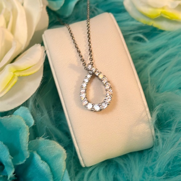 Tear Drop Outline Diamond Pendant Necklace NEW! - Picture 1 of 7